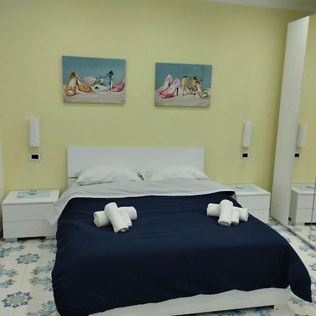 La Stanza Di Penelope Apartment Naples Luaran gambar