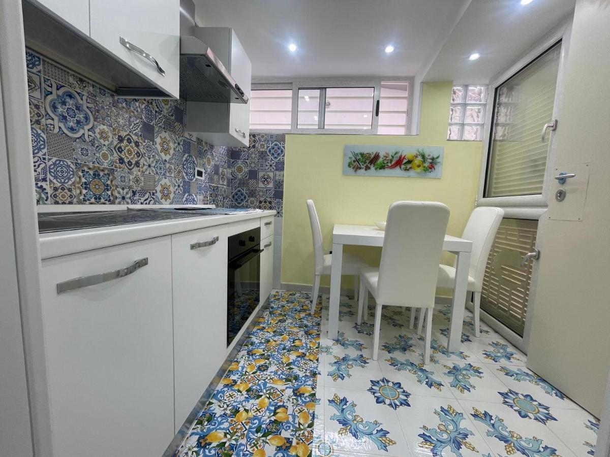 La Stanza Di Penelope Apartment Naples Luaran gambar